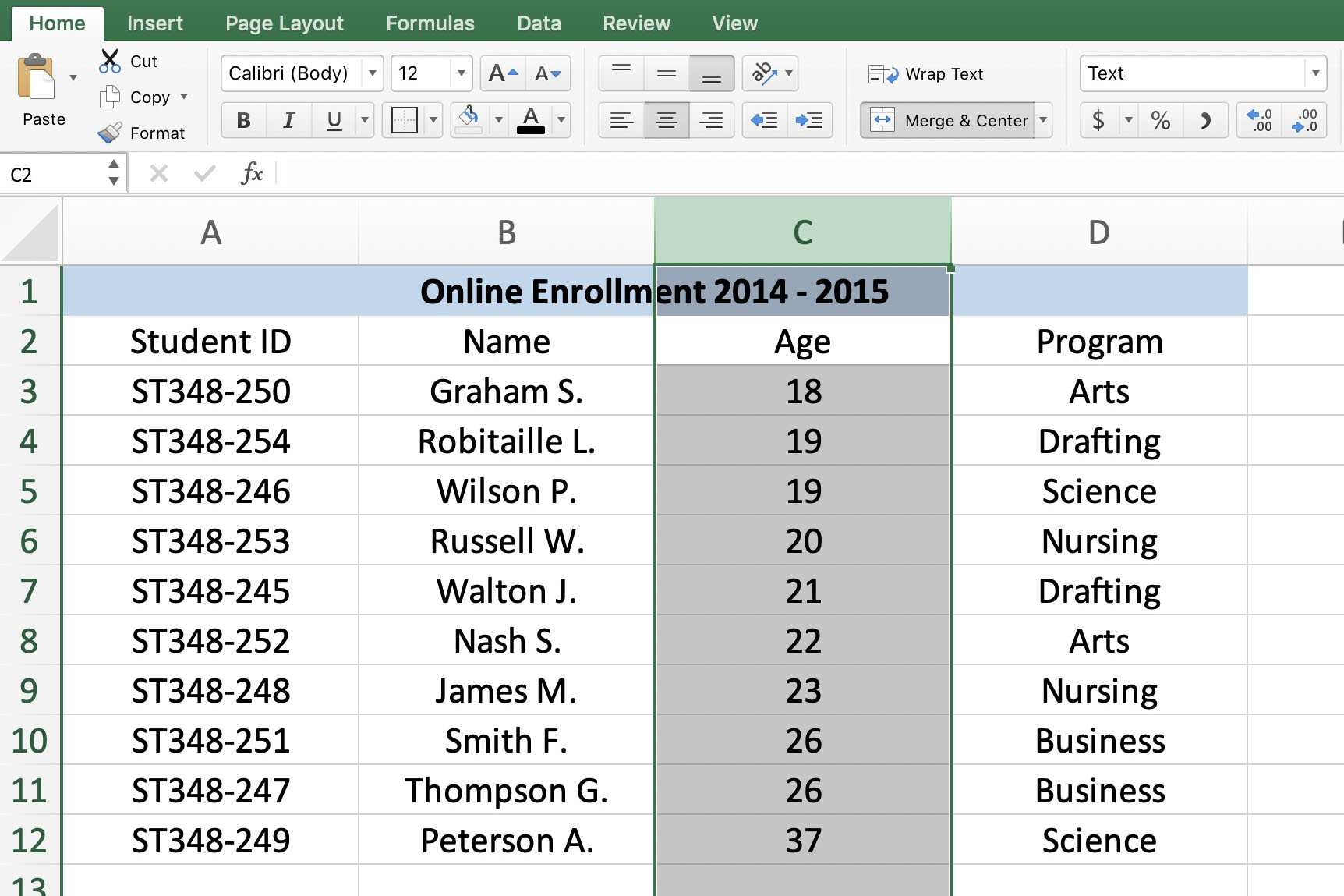 Screenshot aplikace Excel ukazující, jak vybrat celý sloupec