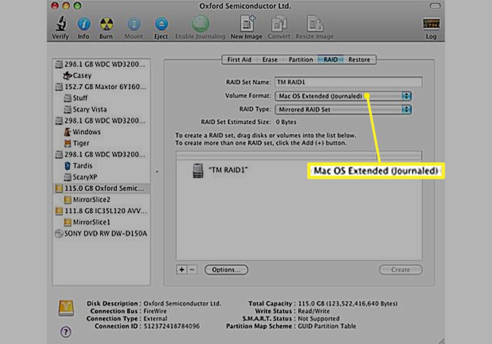 Mac OS Extended (Journaled) vybraný na kartě RAID v Disk Utility