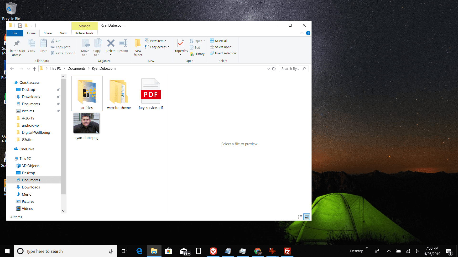 Screenshot otevření Průzkumníka Windows se souborem přílohy