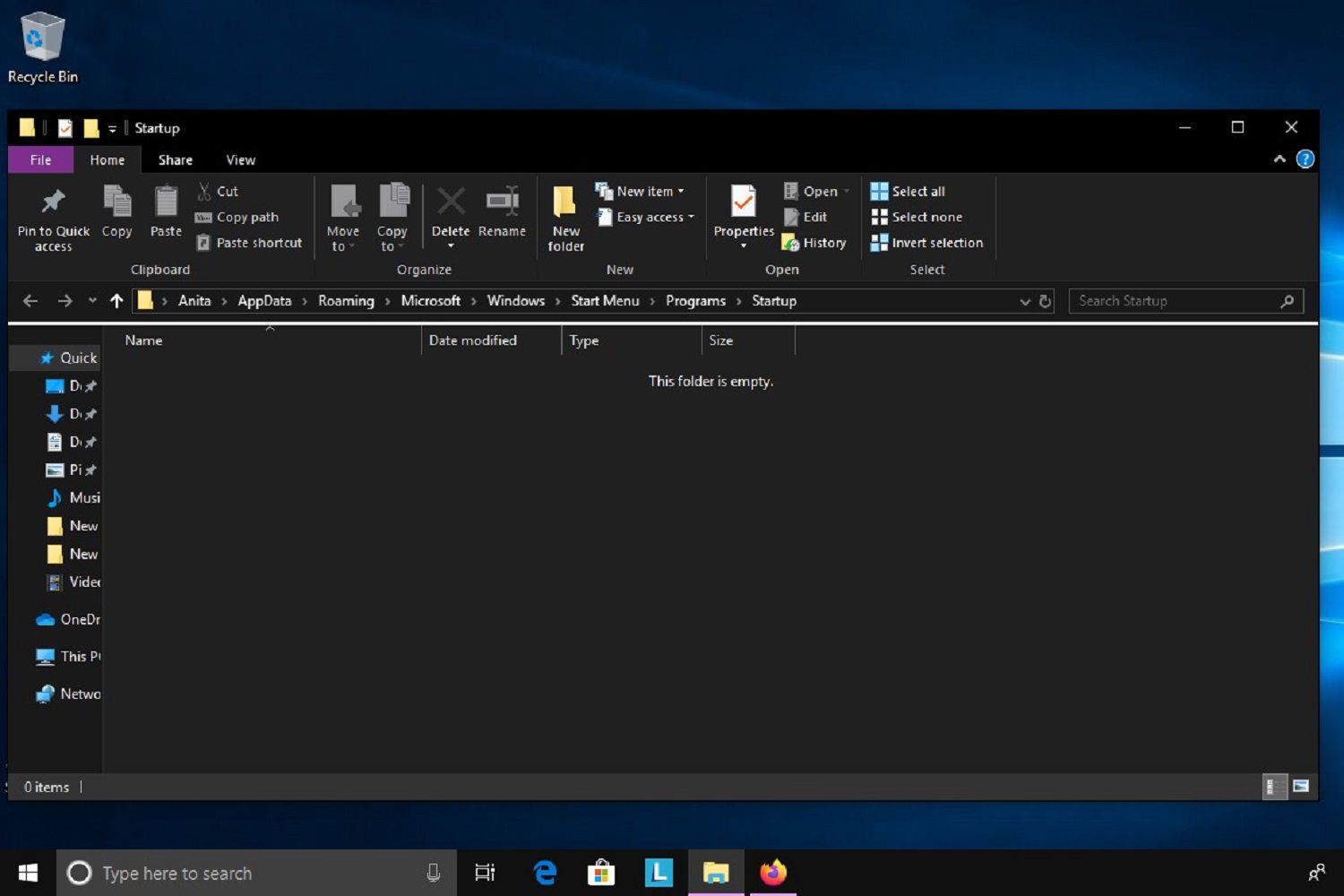 Screenshot spouštěcí složky systému Windows 10, jakmile je otevřená a připravená k použití.