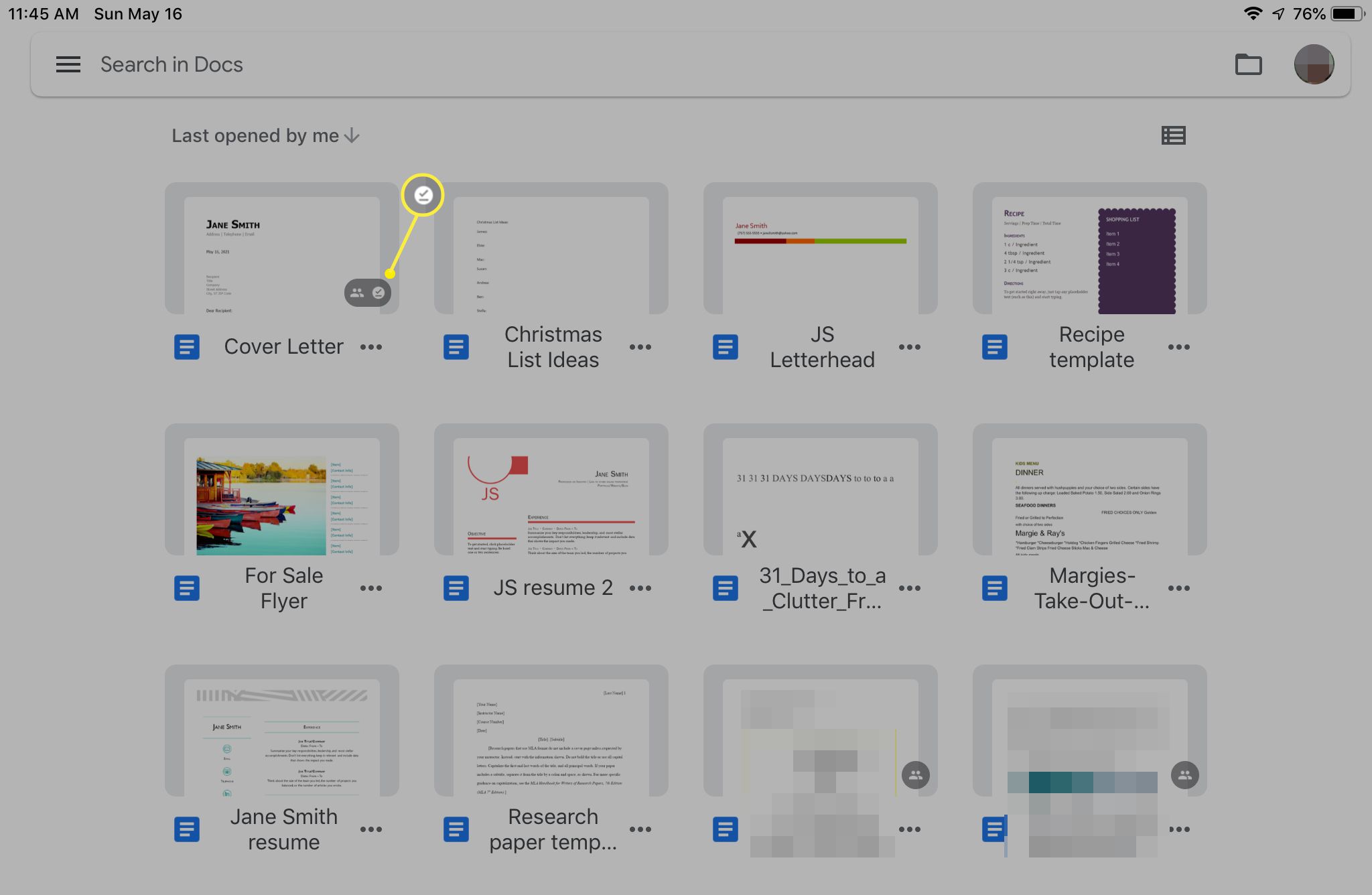 Aplikace Dokumenty Google pro iPad zobrazující dostupný offline odznak