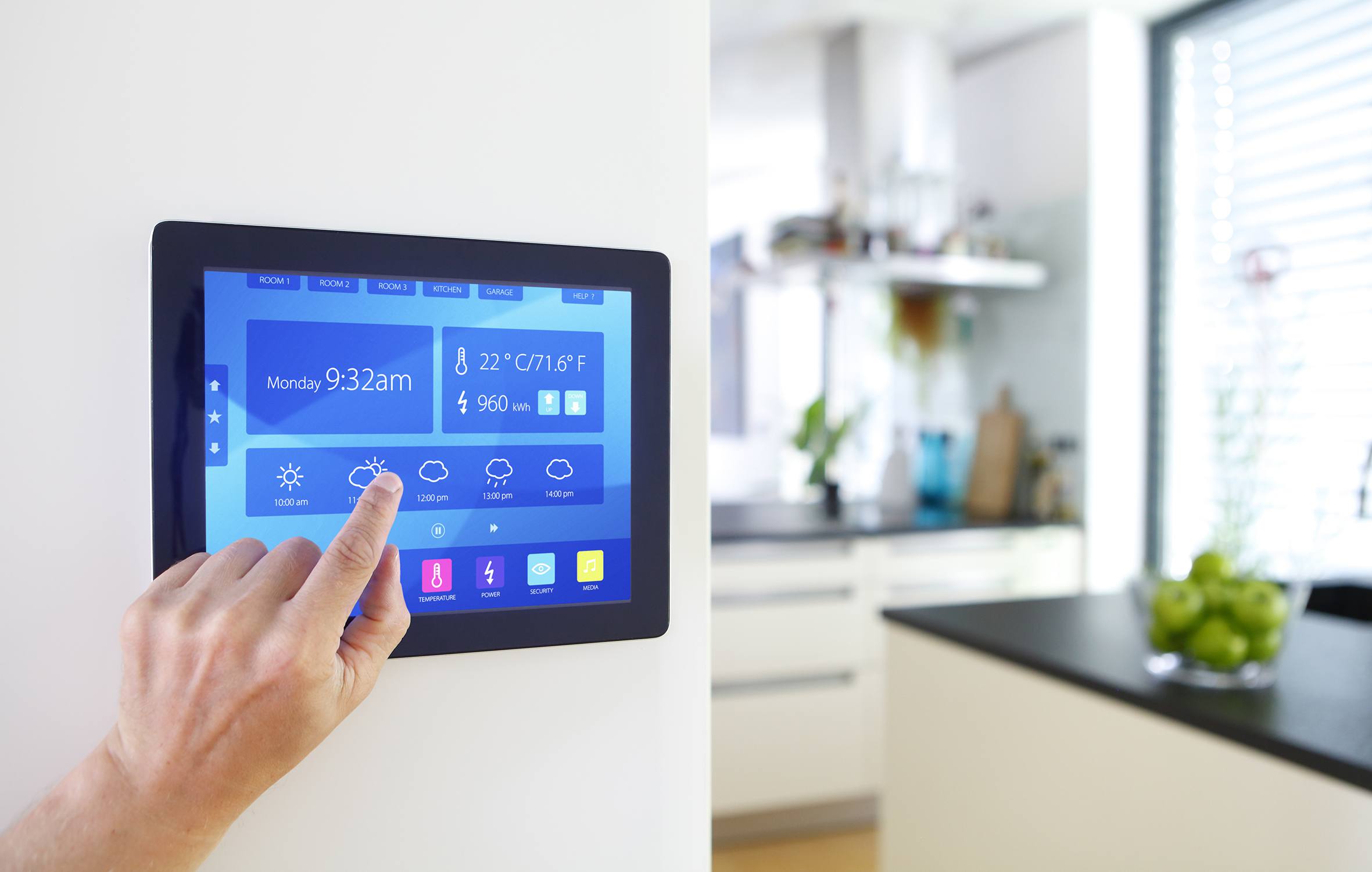Nástěnný tablet používaný k ovládání inteligentní domácnosti