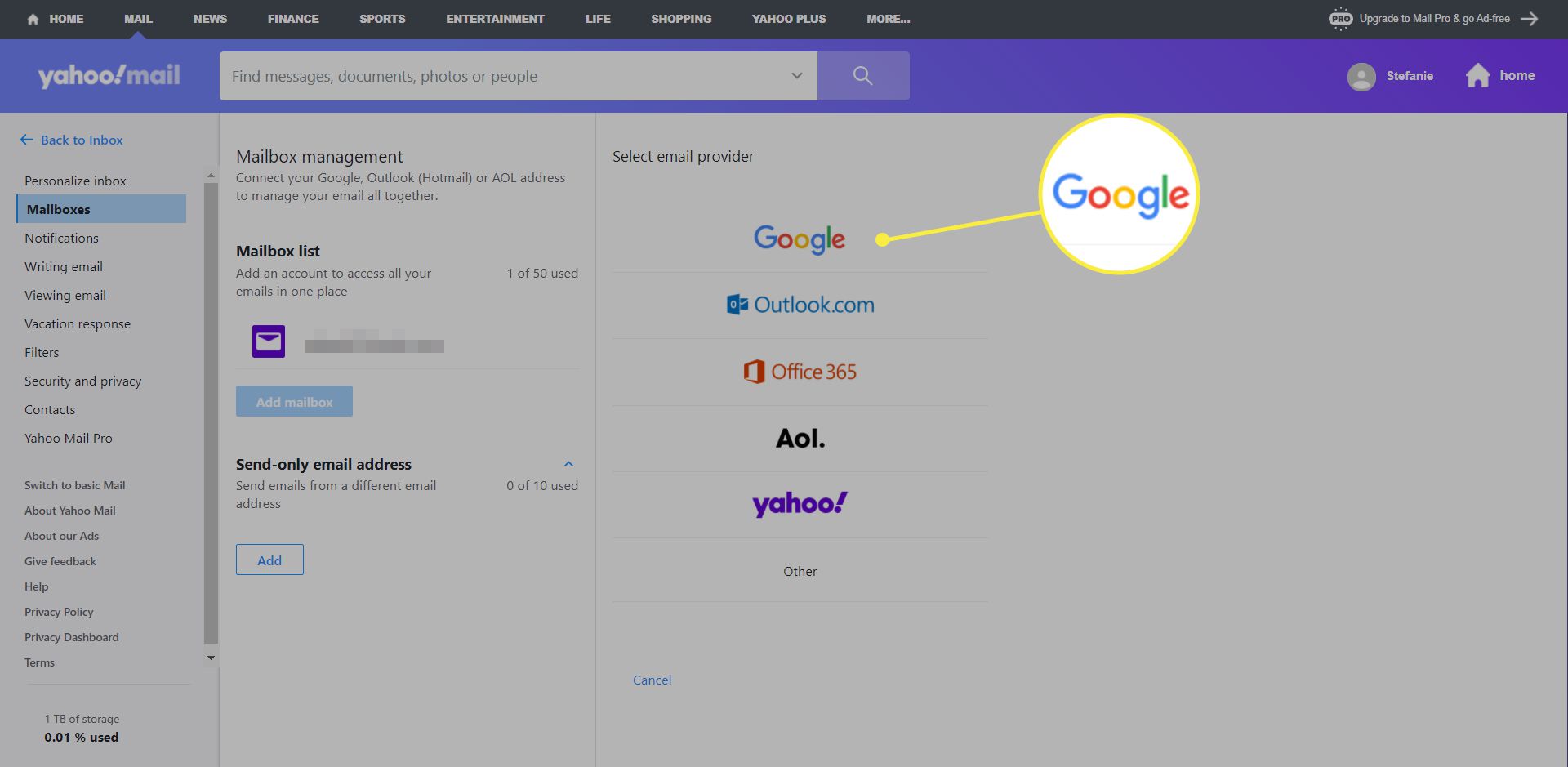 Uživatel Yahoo Mail přidá e-mailový účet Google