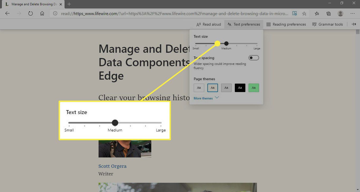 Snímek obrazovky Edge se zvýrazněným posuvníkem Velikost textu