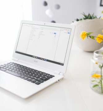 Acerlaptopondesk 27c9fe59ec6646f9a03dfff0c29bd778