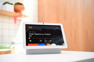 Google Nest Hub na displeji