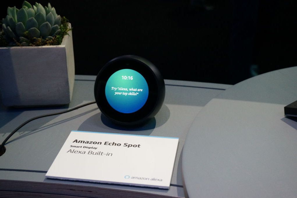 Co je Amazon Echo Spot? 2025