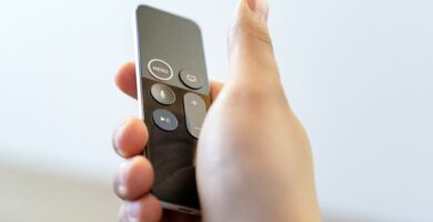 Jak nabít ovladač Apple TV Remote 13 GettyImages 1163792861 f982e8fc5c6143b5a3b0d12d898ec0b3