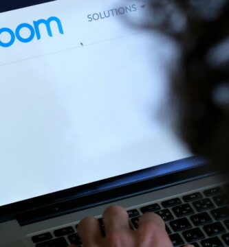 Jak by se Zoom mohl stát přístupnějším 1 GettyImages 1217048885 f40b8e3c8fca4b5dba3b31690e552e00