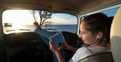 Jak poslouchat internetové rádio v autě 66 GettyImages 176640414 56a104c15f9b58eba4b6b2c8 5c78518dc9e77c0001f57bbd