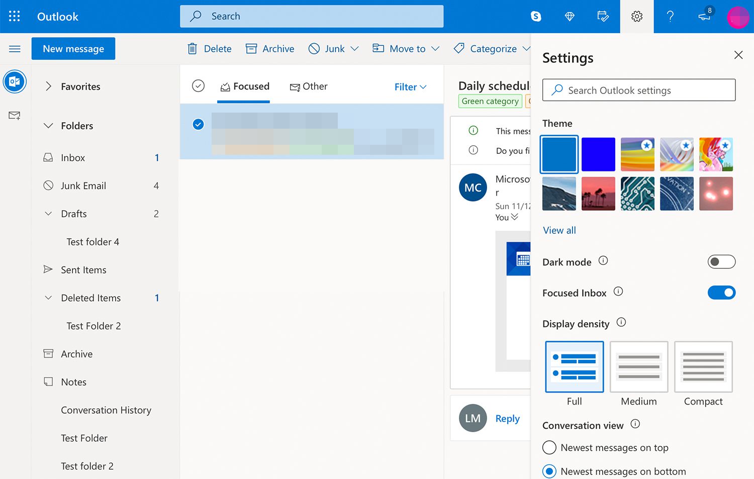 Na stránce Outlook.com se zobrazuje nabídka Nastavení