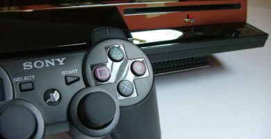 Playstation 3 and controller 5c37dc9a46e0fb0001f6f09c 3cadeb14884149038731a164bf197e2c