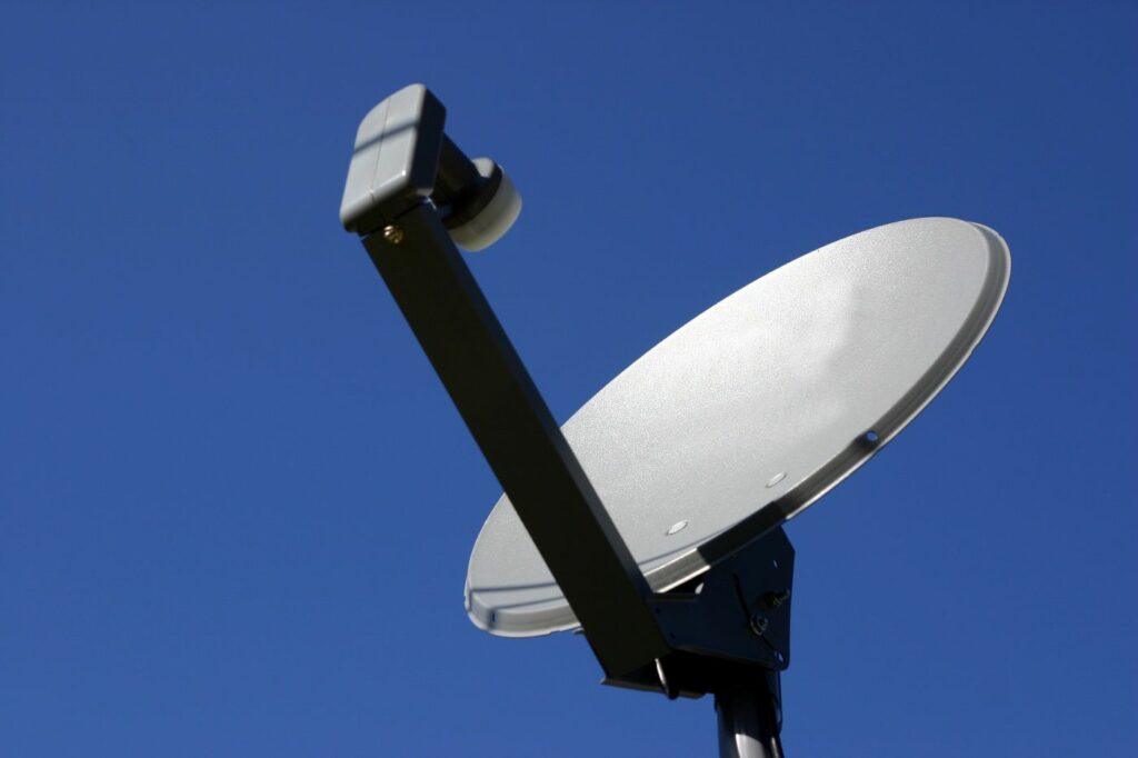 Satellite dish 58b381b73df78cdcd80a9719