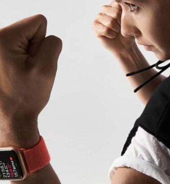 Jak změnit cíle aktivity na Apple Watch 1 apple watch series4 boxer lifestyle 5c102d42c9e77c0001572786 364f0a66302a49ab89ae77f370a637c9