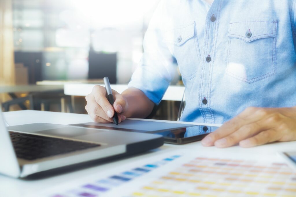 close up of man working in office 769775607 5a343a91eb4d52003792d614