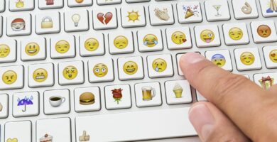 emoji image dimitri otis 56b34f1e5f9b58def9c97cc1