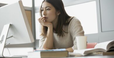 focused college student studying at computer 485207563 59af2b10b501e8001181b6b1