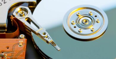 hard disc drive wladimir bulgar science photo library getty images 56bdd27d3df78c0b13867328 df64a7a6ee064f23a3f541a299442122