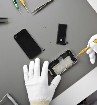 Stojí za to výměna baterie pro iPhone nebo iPod? 3 iphone ipod battery replacement 57bed9e05f9b5855e5b90964