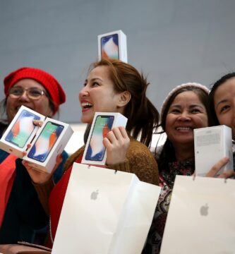 iphone upgrade program 5b2cdf653037130036e600b5