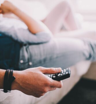 remote relaxing film remote control man home streaming movie tv netflix t20 OpPopO dde0f11a08a84ea2bbb55e3d88c0d0cd