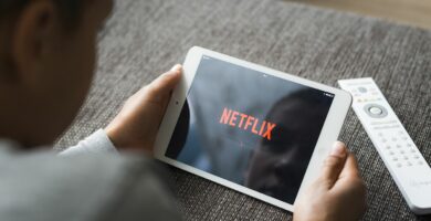 shutterstock 275054123 watching Netflix 585bf8df3df78ce2c330e90c