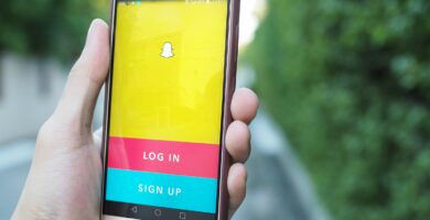 shutterstock 465700304 snapchat 585060aa3df78c491ed62beb