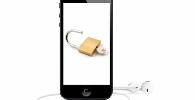 unlocking iphone large 5aa28bdf8e1b6e003616773f 5c1c0d9746e0fb0001d2cc24