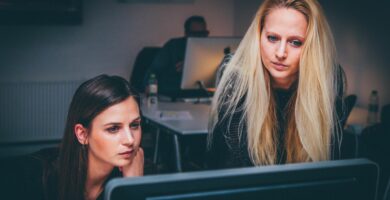 Jak vytvořit index palce pro dokument Word 17 women 1209678 1920 aac1c54e0a83402eb015141148aebad1