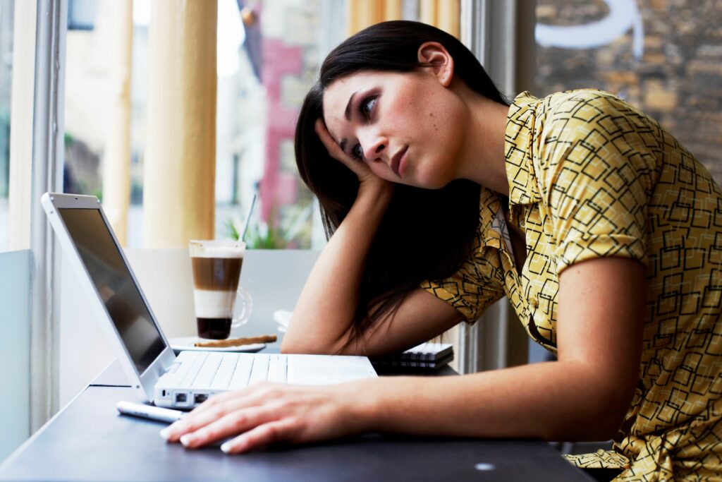 young woman looking at laptop with head in hands 200551235 004 5ba53c7b46e0fb0025c85634 eb57eeda83d644b8b27d28232368abec