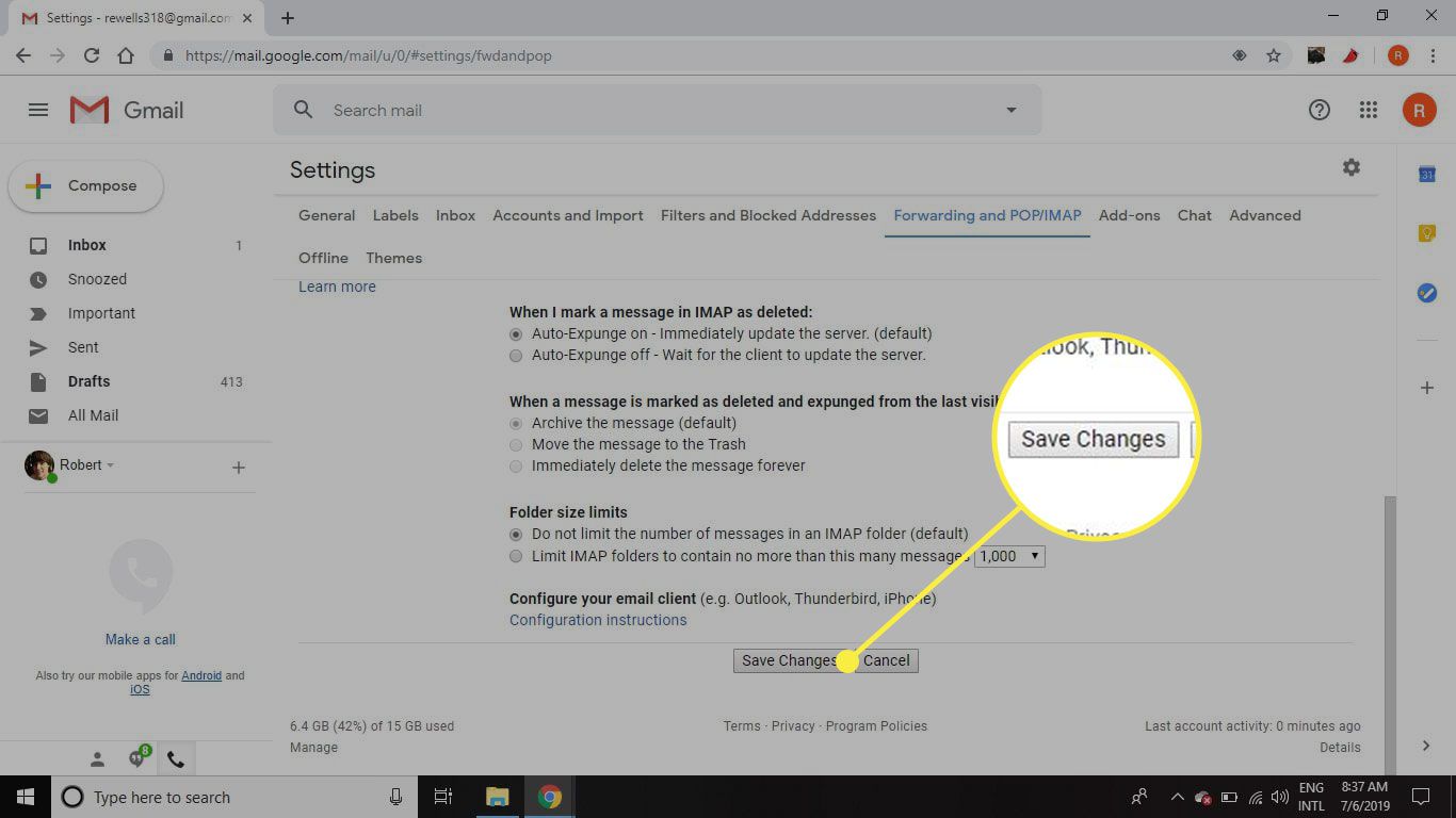 Snímek obrazovky nastavení Gmailu se zvýrazněným tlačítkem Uložit změny