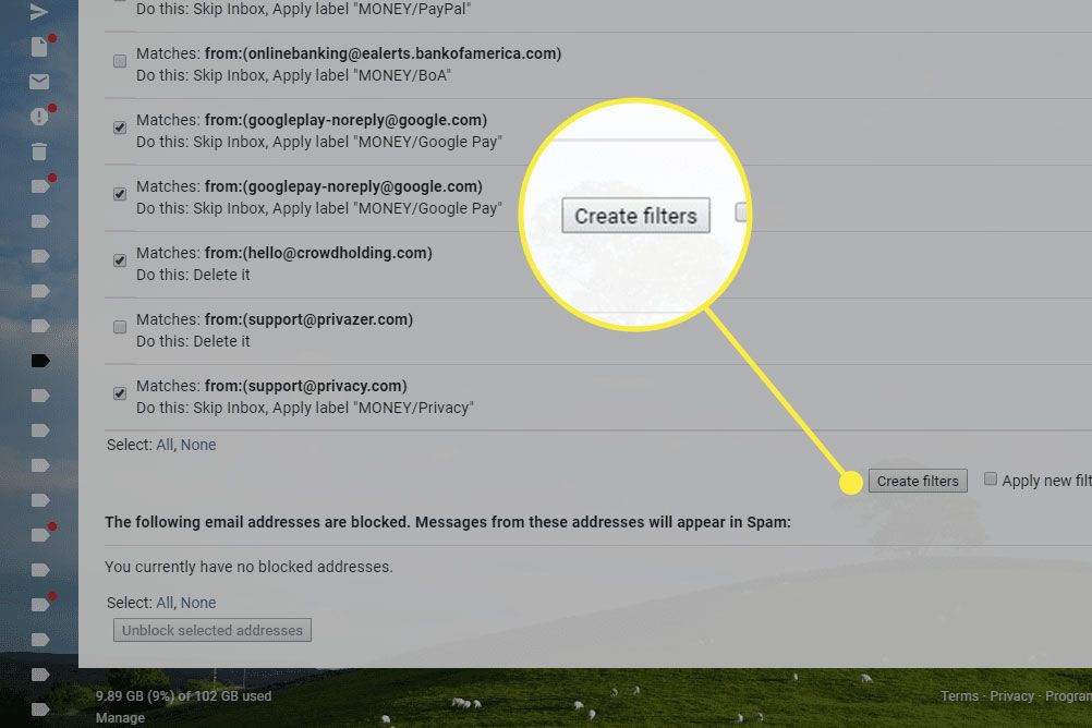 Snímek obrazovky nastavení filtrů Gmailu se zvýrazněným tlačítkem Vytvořit filtry