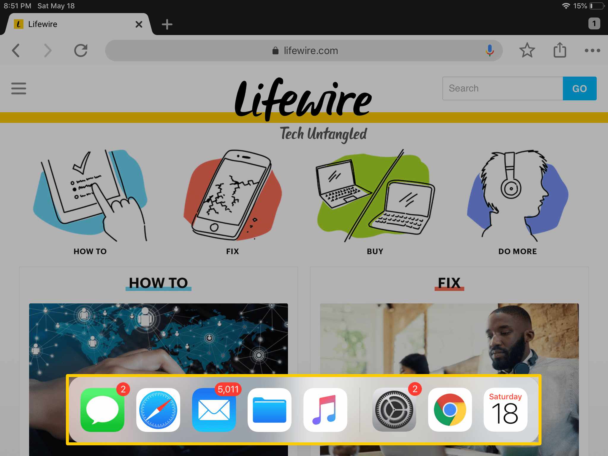 Prohlížeč Google Chrome s dokem pro iPad, který jej překrývá