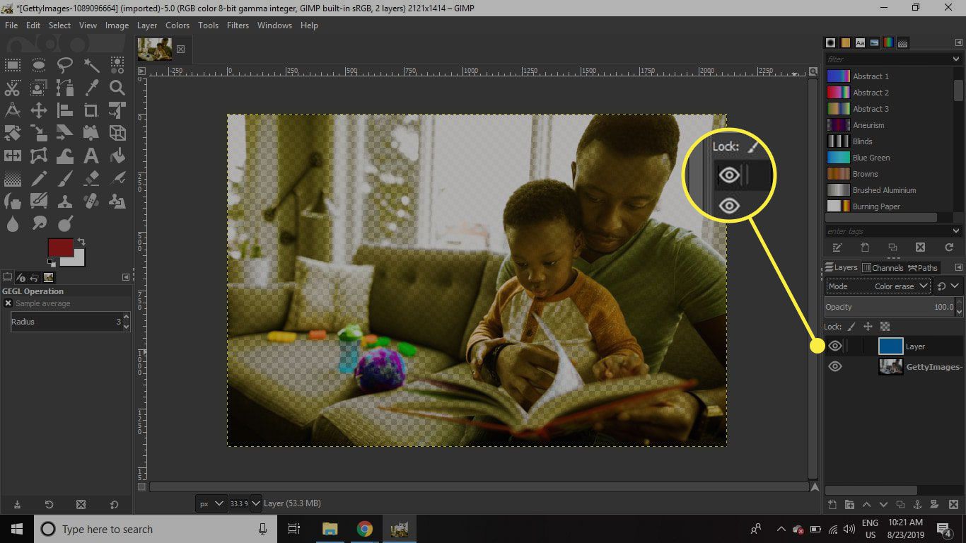 Snímek obrazovky GIMP se zvýrazněným tlačítkem viditelnosti vrstvy