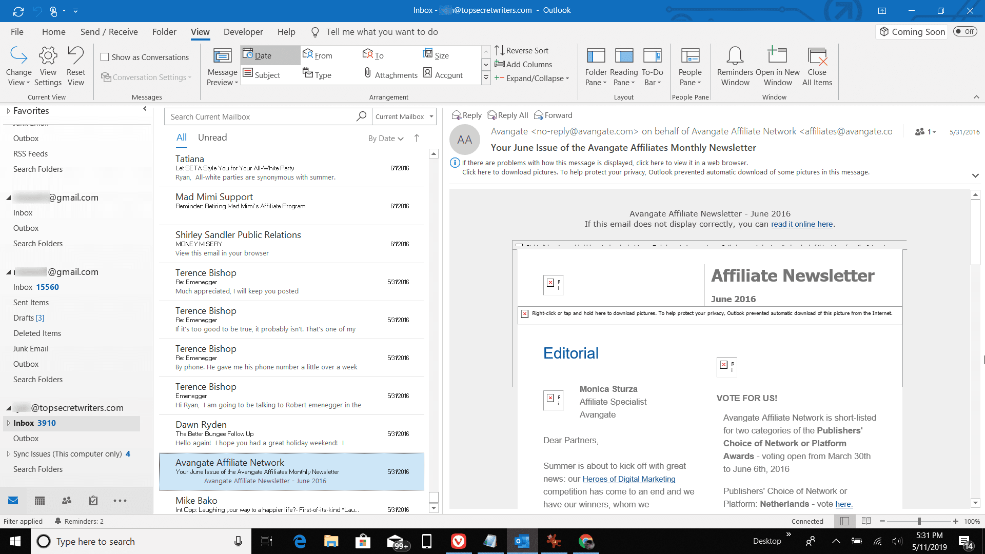 Snímek obrazovky seznamu e -mailů s novým písmem v aplikaci Outlook