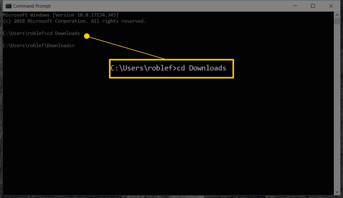 Screenshot adresáře Downloads v příkazovém řádku Windows 10