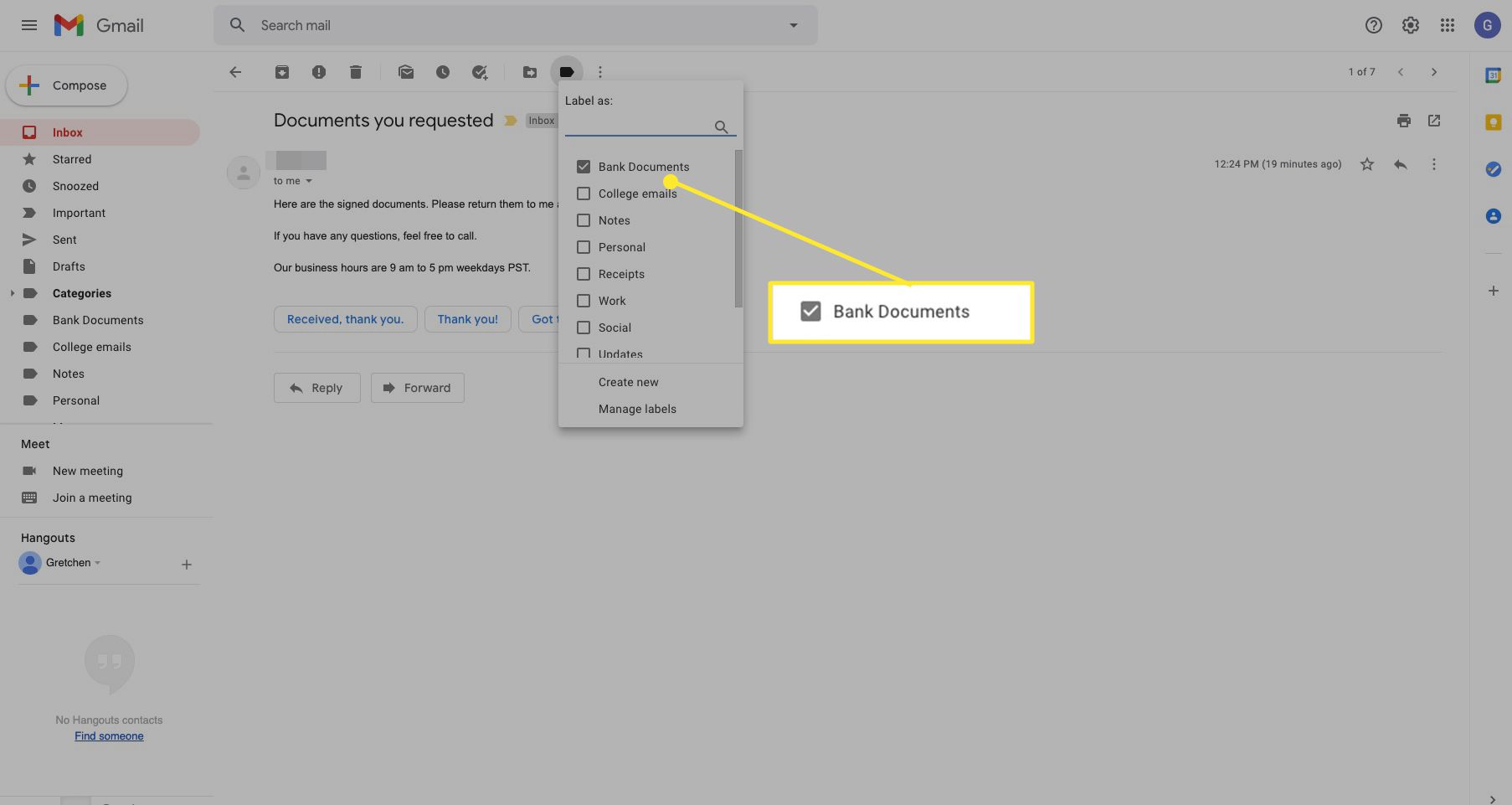 Zpráva v Gmailu se zvýrazněným zaškrtnutým štítkem