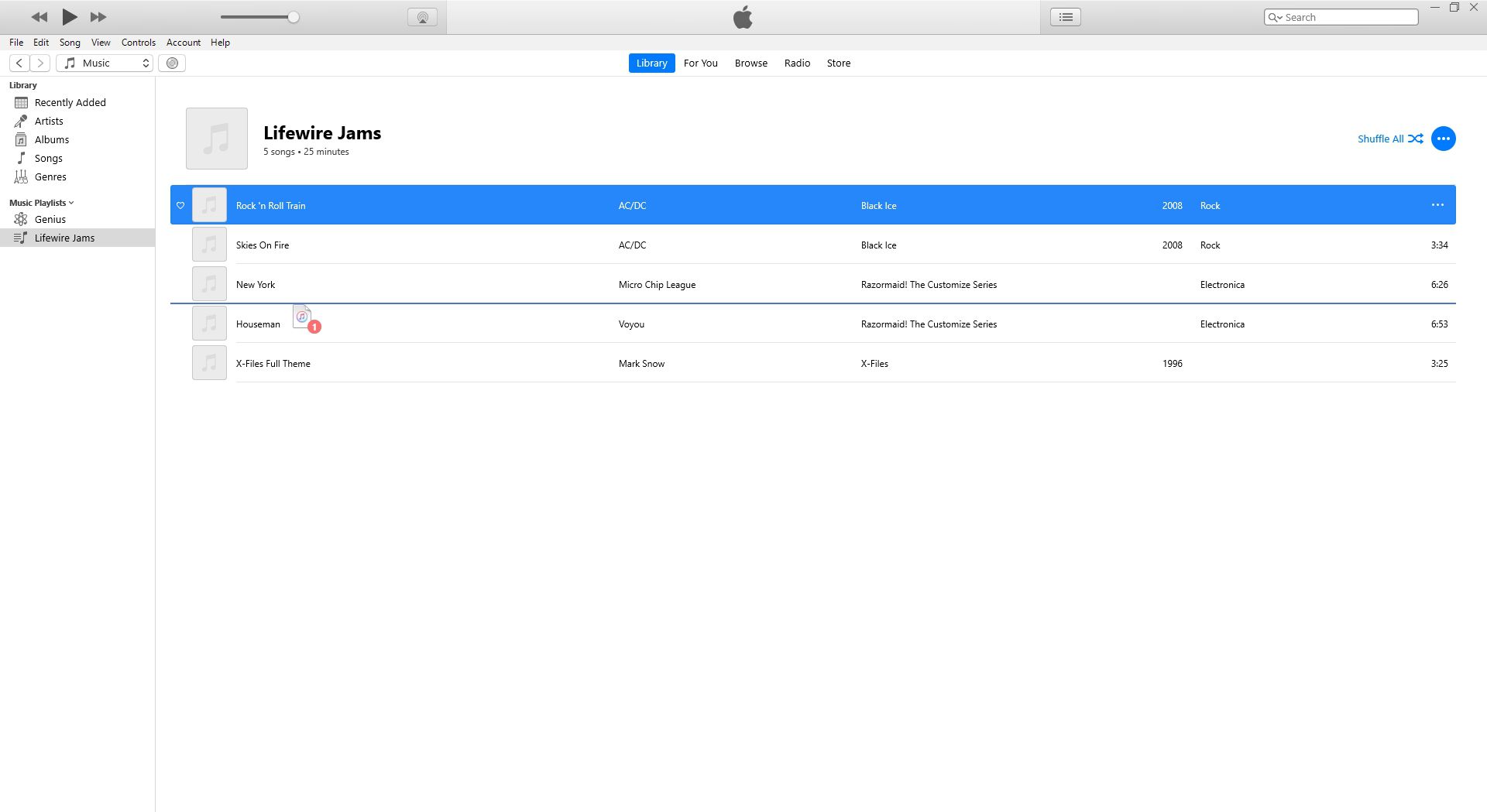 Změna pořadí skladeb v seznamu skladeb iTunes.
