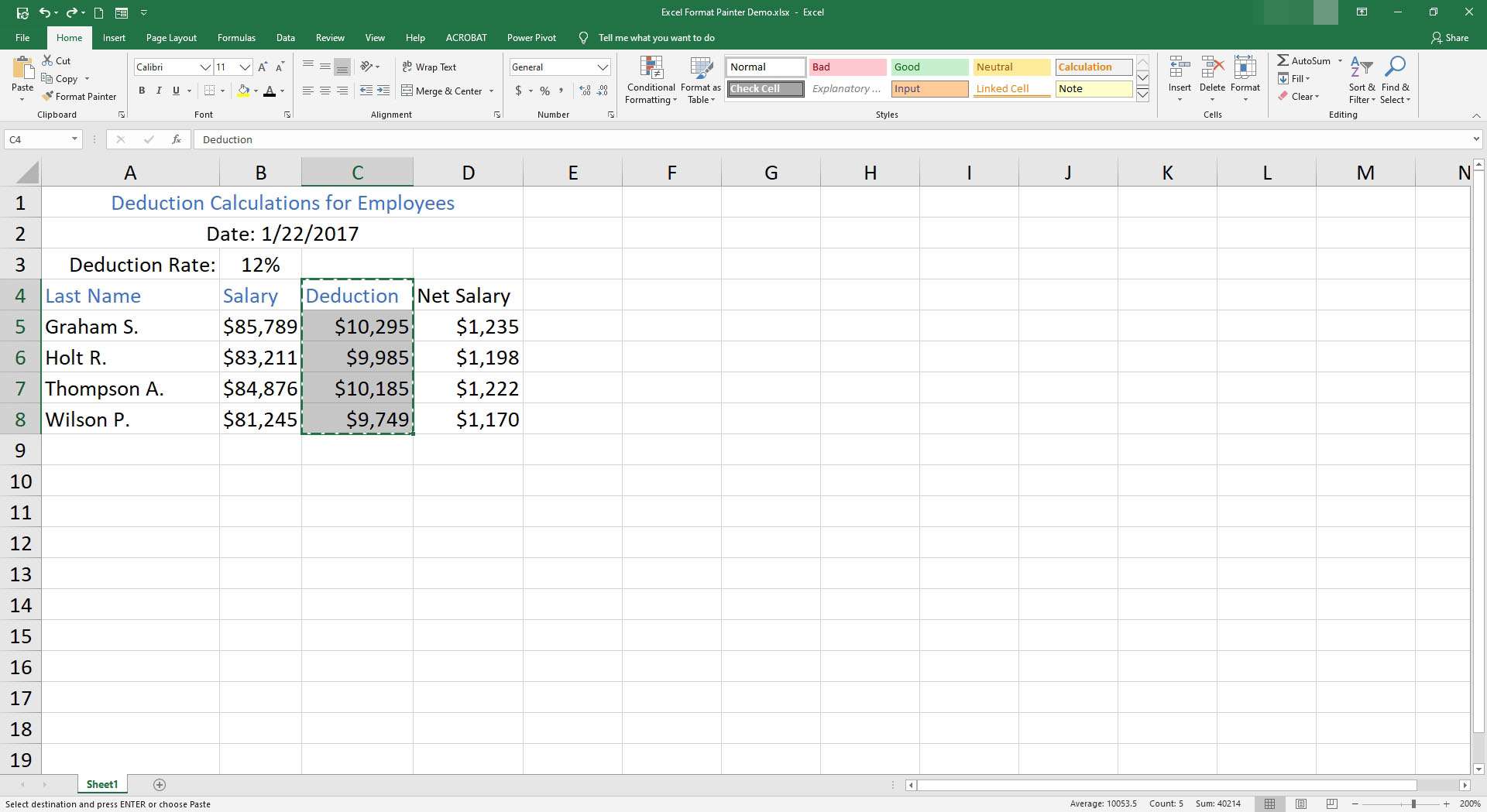 Buňky C4 až C8 jsou vybrány v Excelu.