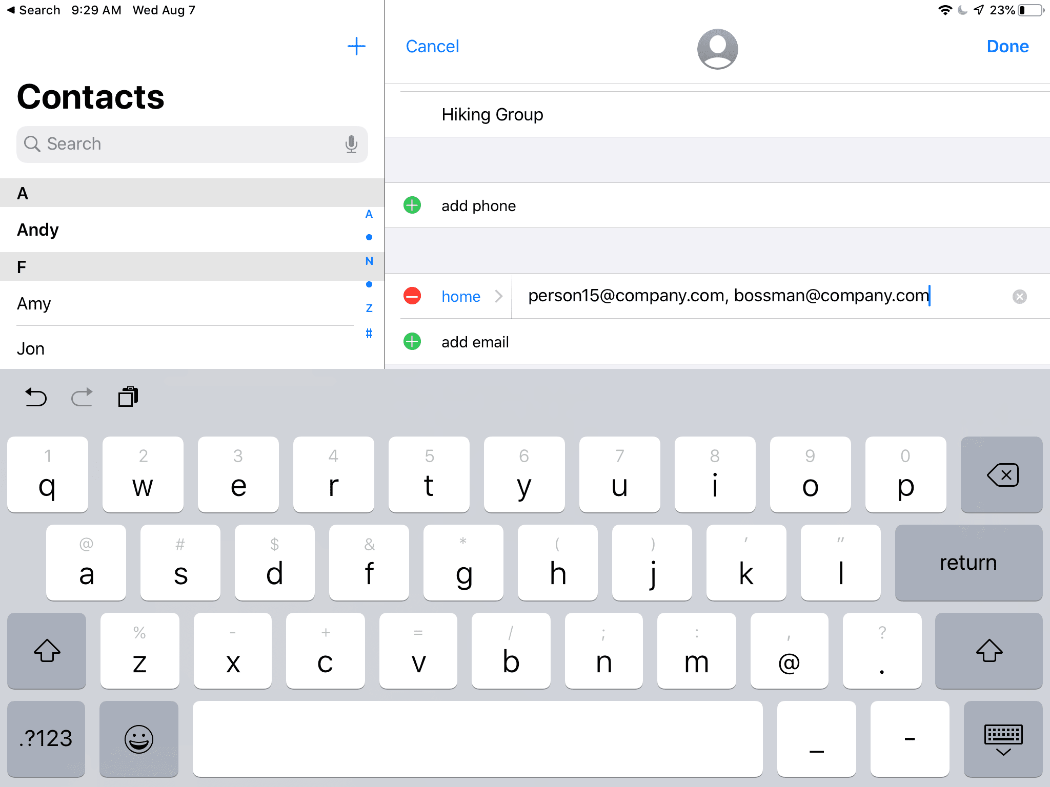 E -mailové adresy v kontaktu na iPadu