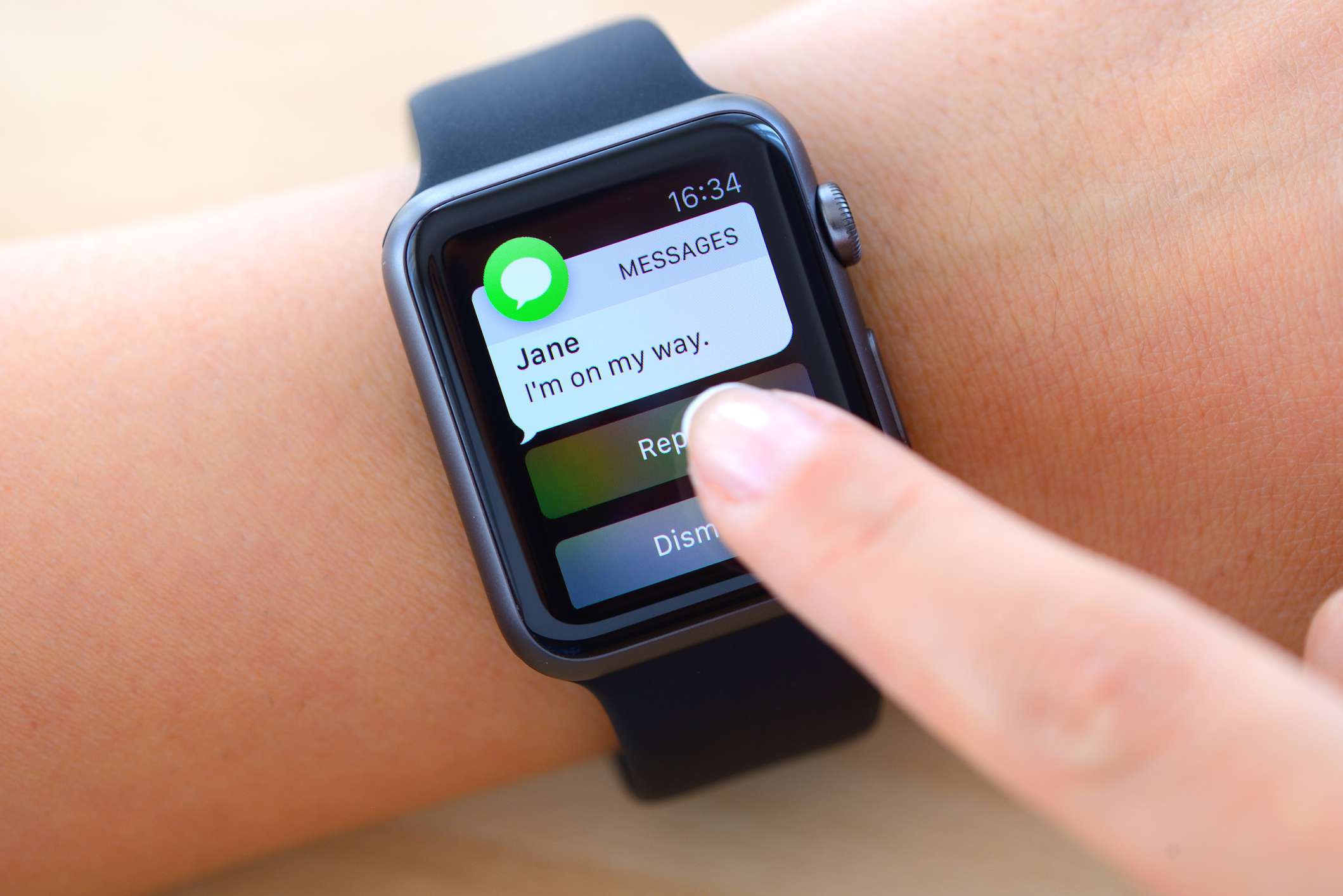 Textové zprávy na Apple Watch před povolením ochrany osobních údajů oznámení