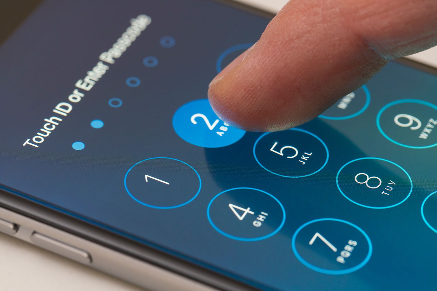 Zadejte obrazovku s přístupovým kódem pro iPhone se systémem iOS 9