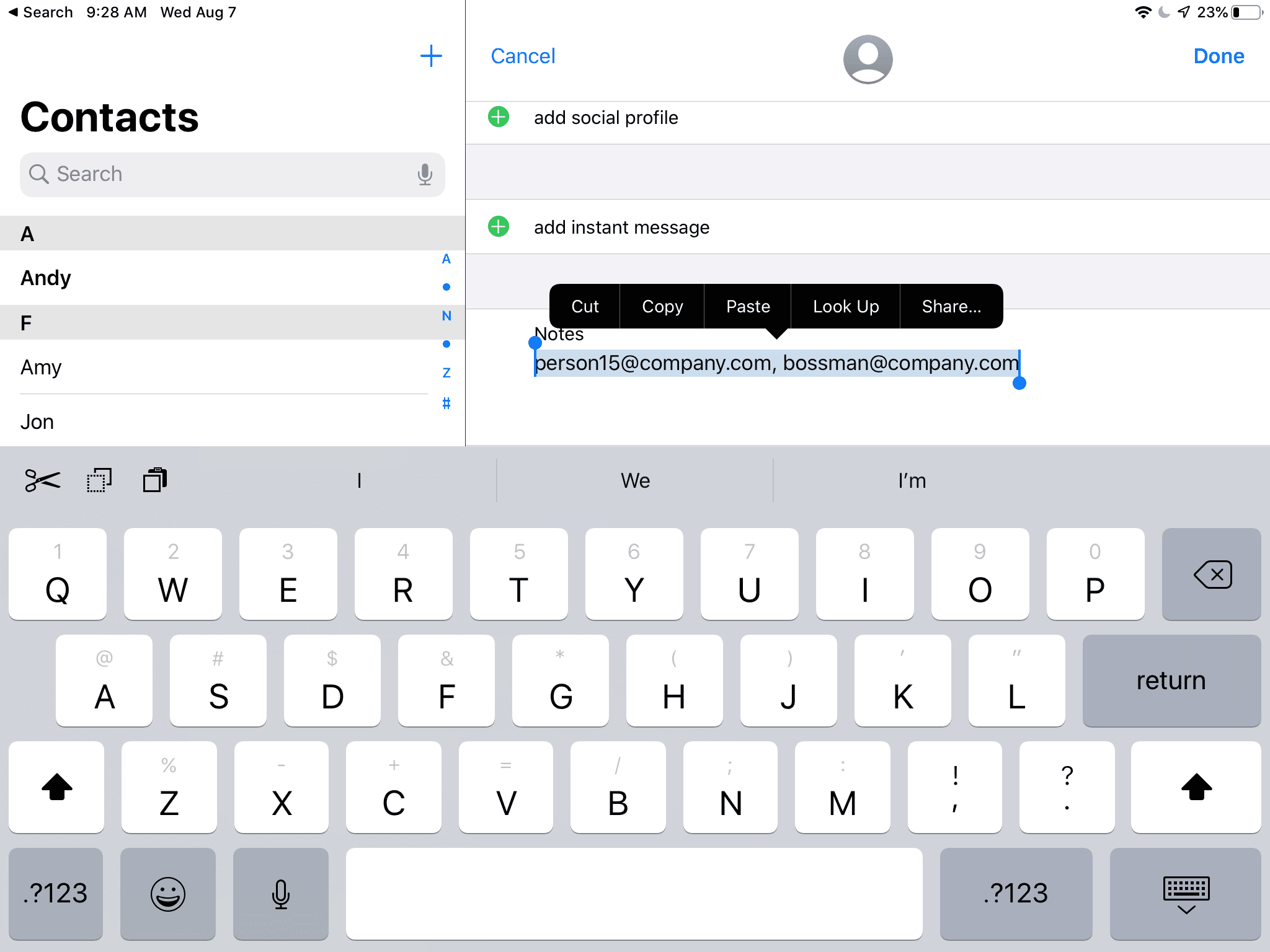 Zvýrazněné e -mailové adresy v aplikaci Kontakty pro iPad