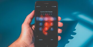 Co je to zamykací obrazovka? 54 iphone lock screen unsplash 59ca61c0aad52b00110e5f4a