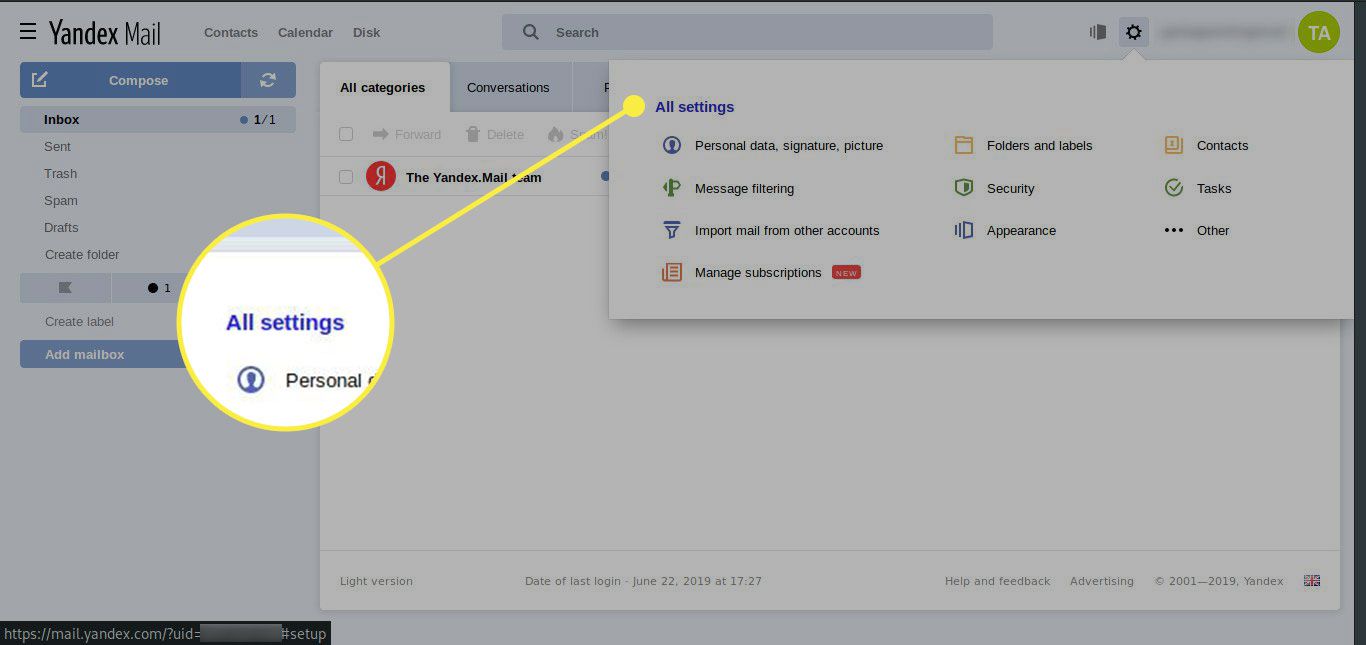 Snímek obrazovky aplikace Yandex Mail se zvýrazněným tlačítkem Všechna nastavení