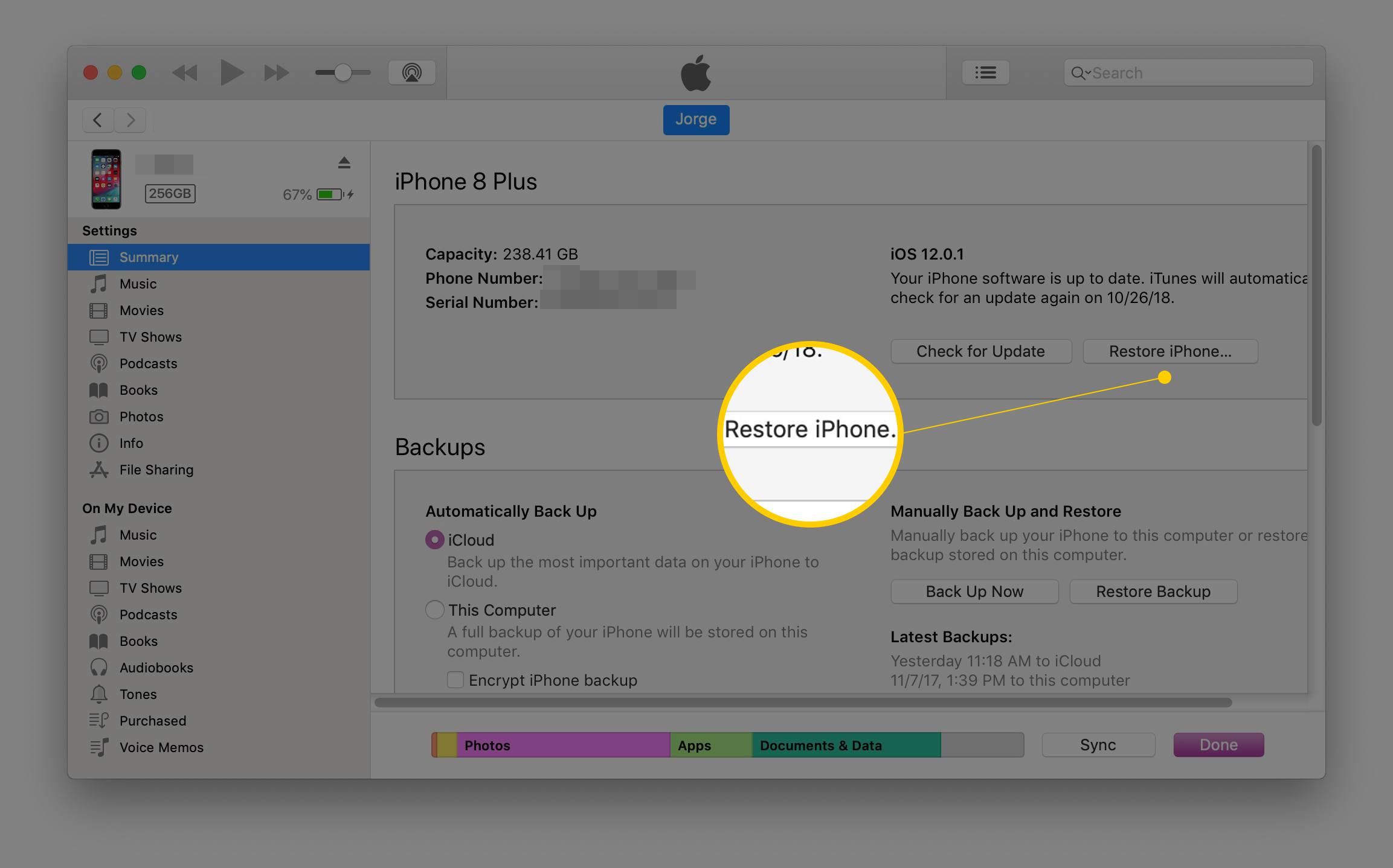 Tlačítko Obnovit iPhone v iTunes pro macOS