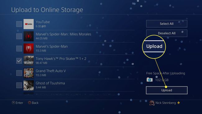 Výběr ukládání souborů PS4 k nahrání do cloudového úložiště se zvýrazněnou možností Odeslat