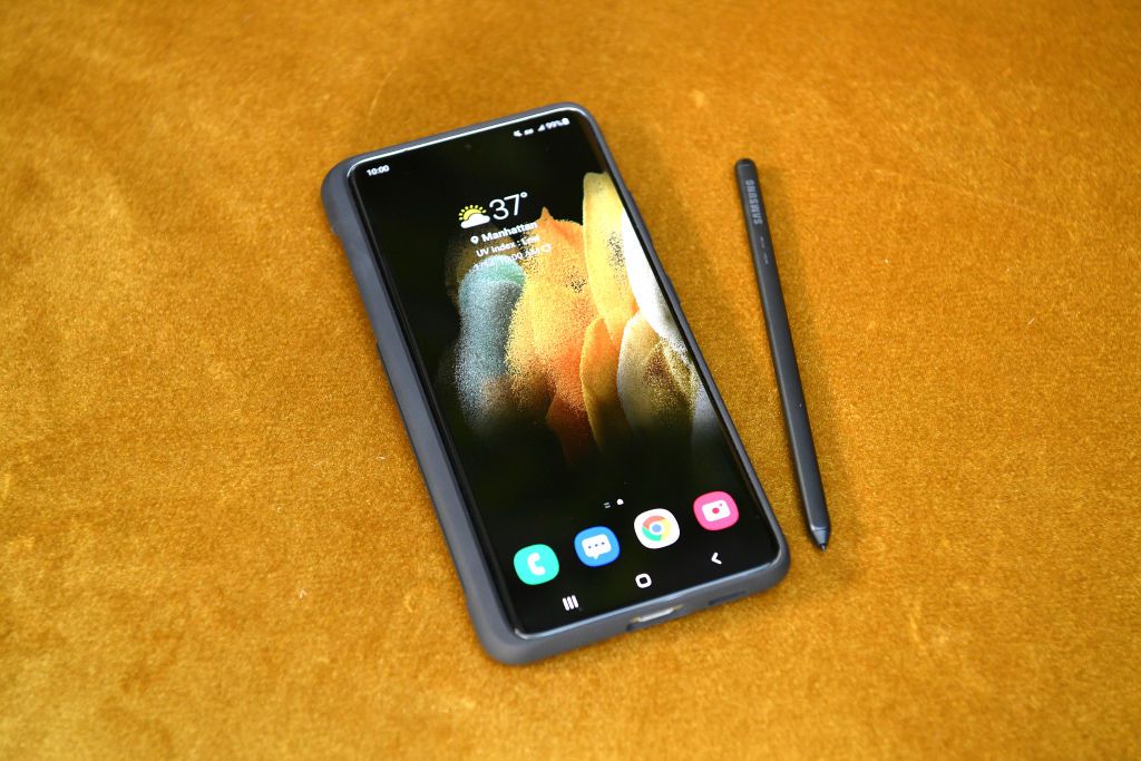 Galaxy S21 Ultra s perem S Pen