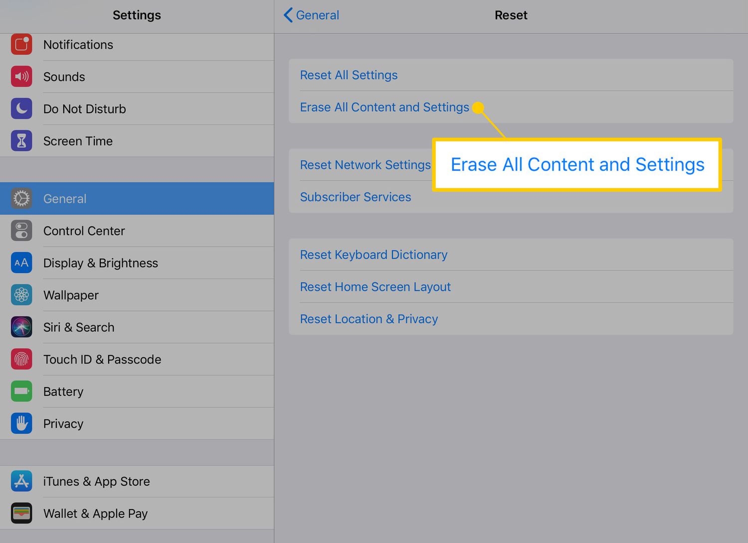 Možnost Vymazat veškerý obsah a nastavení na iPadu