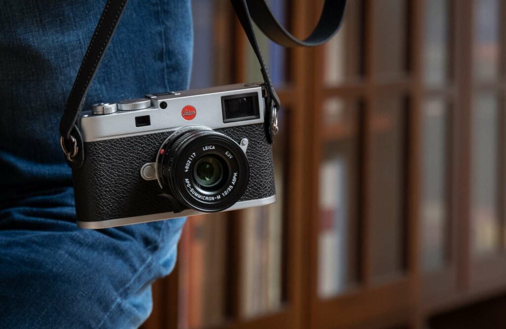 Novy fotoaparat Leica s manualnim ostrenim za 9 000 USD